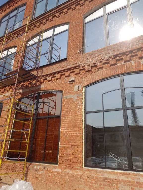 Установка балконного блока из профиля Евролайн