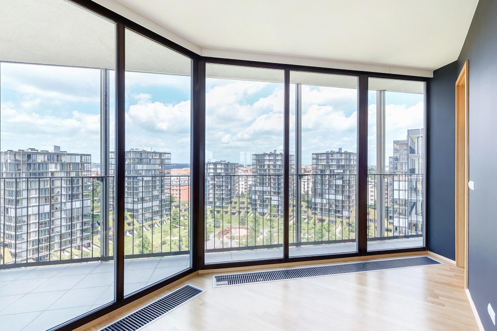 Плюсы и минусы панорамных окон