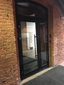 Остекление бизнес-центра